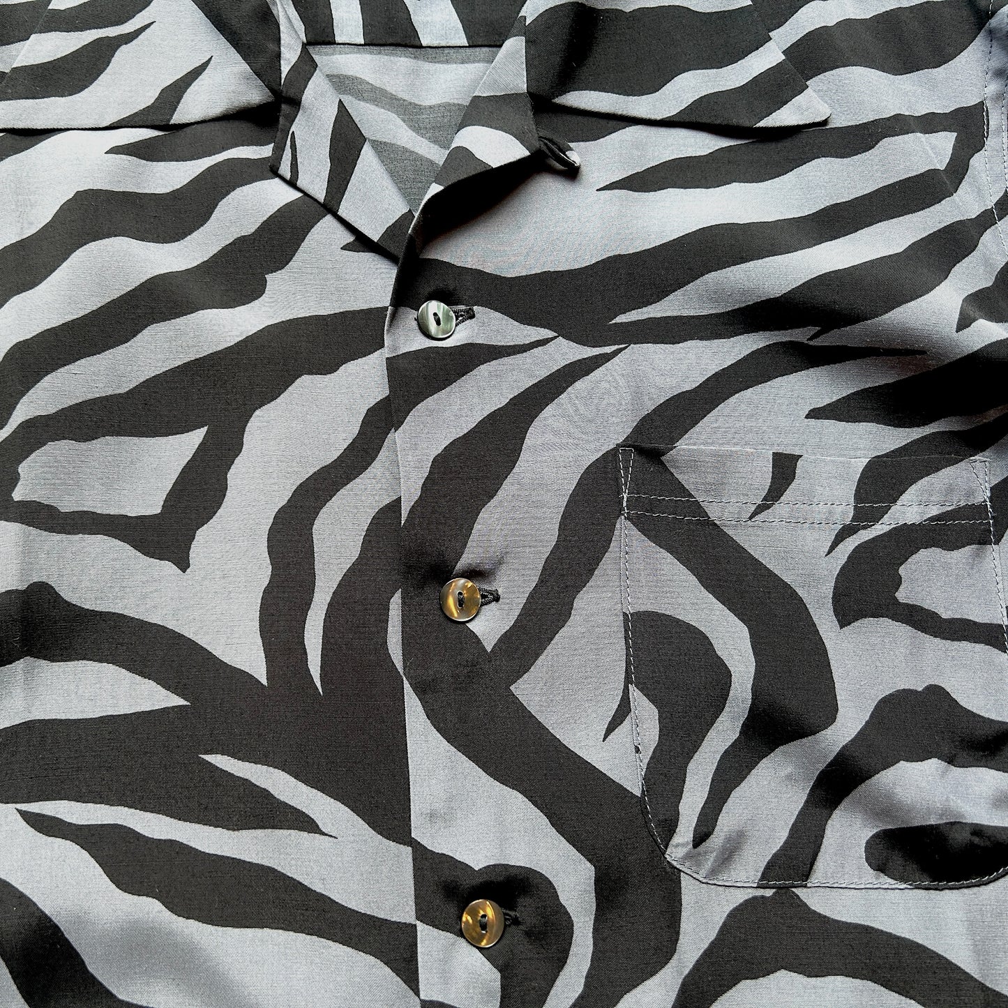 Hawaiian SS Shirt / Zebra