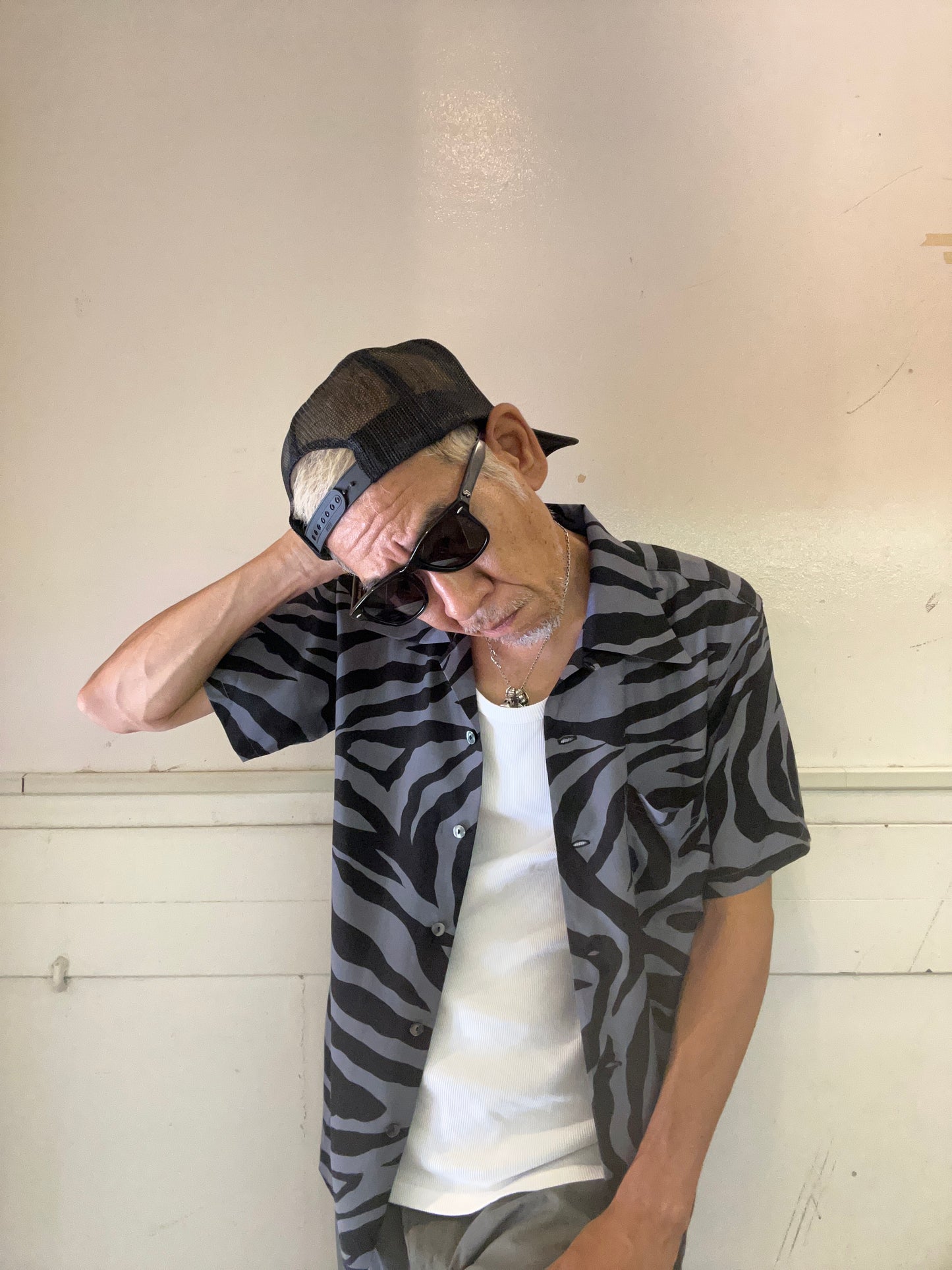 Hawaiian SS Shirt / Zebra