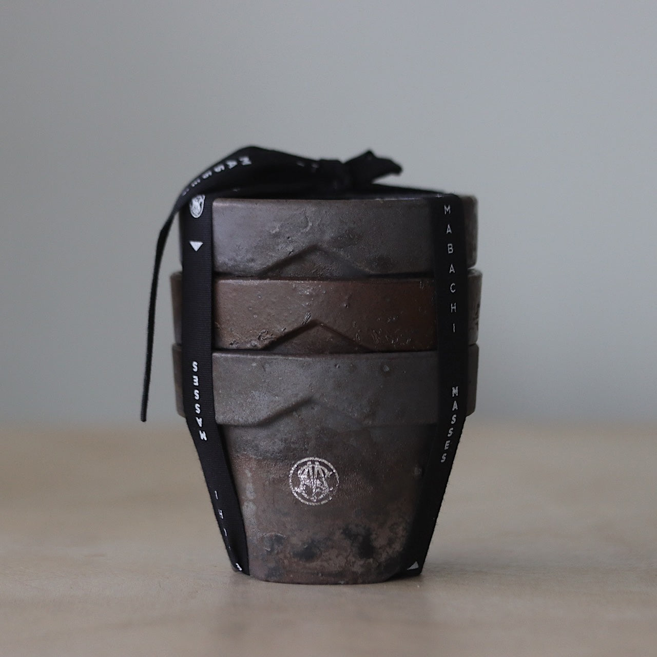MASSES x 芽の巣山 TAKERO POT I IRON CHARCOAL